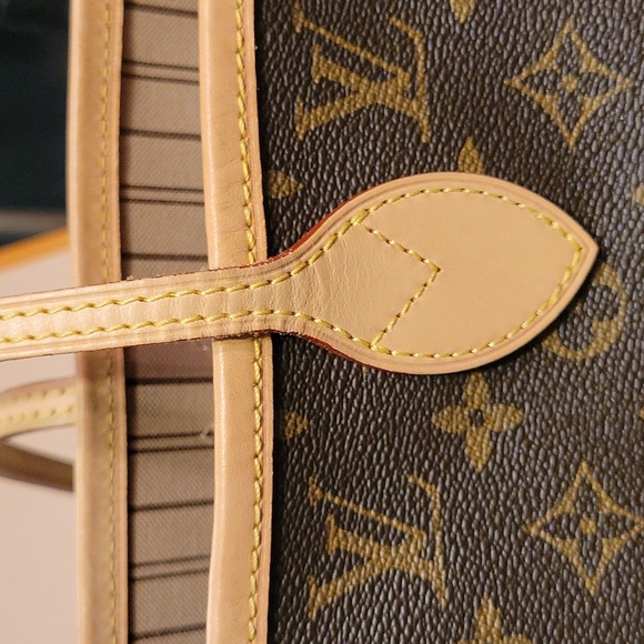 Authentic LV MM Neverful Tote2021 - Picture 15 of 17